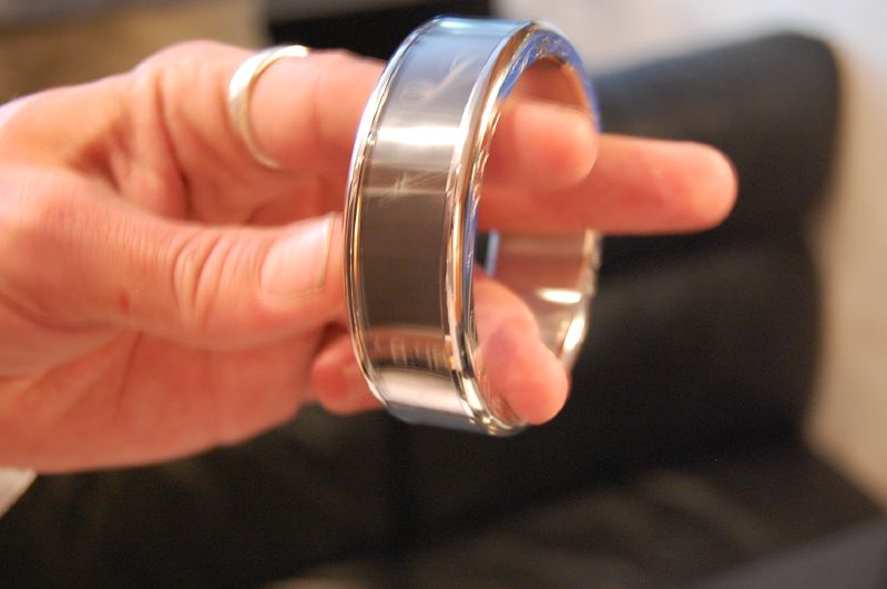 Illustration for article titled Seiko's E-Ink Spectrum Watch: Hands-on, Video & Gallery